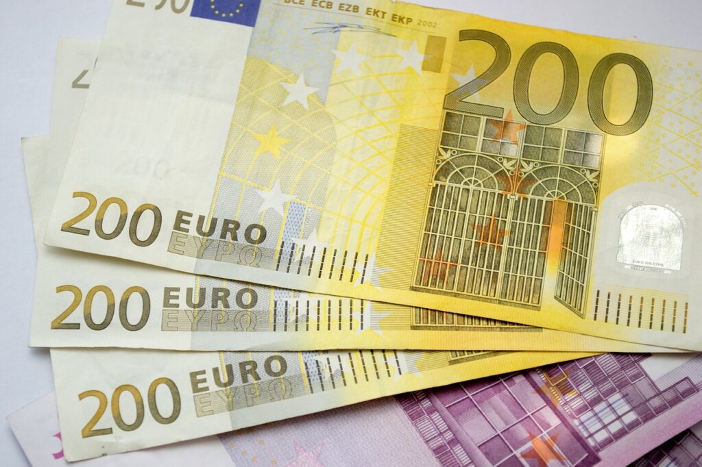money euro eur 2665825